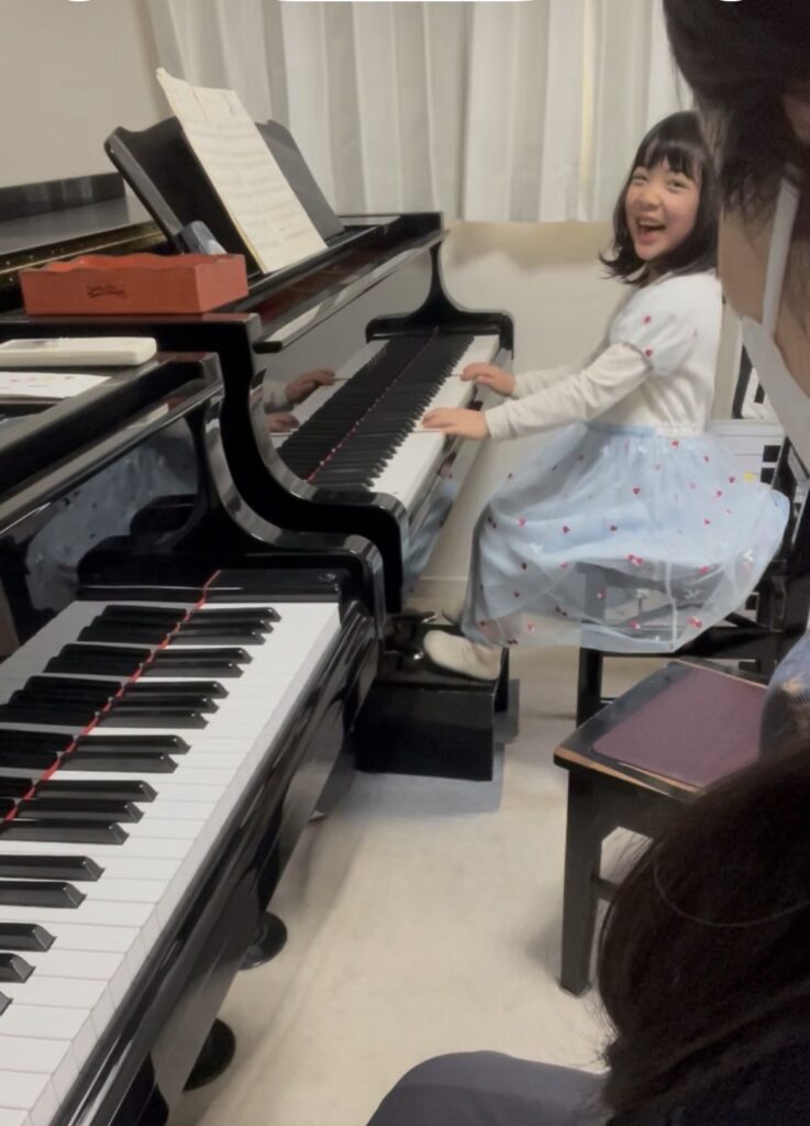 横浜市旭区　ピアノ教室　阿多ピアノ教室　レッスン風景